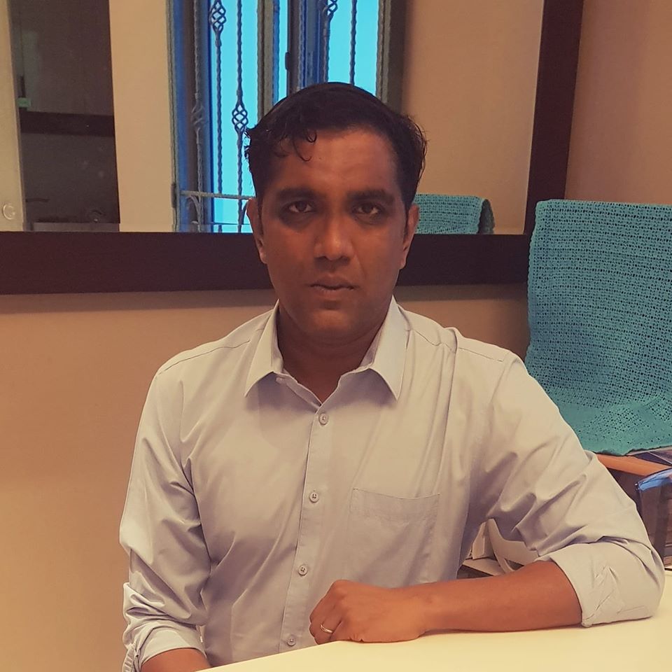 தமிழ்ச் சிறுகதை இன்று: நடுவில் இருக்கும் கடல் – சித்துராஜ் பொன்ராஜ் கதைகள்