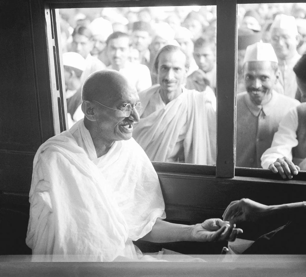 essay on gandhiji in tamil